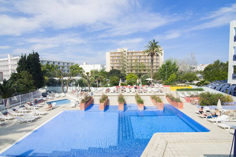 Azuline Hotel Pacific