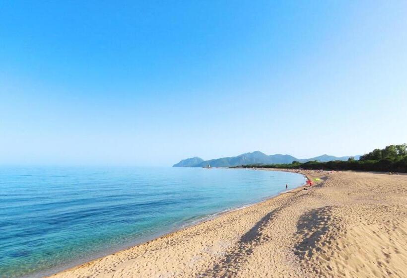 בית מלון כפרי Baja Azzurra