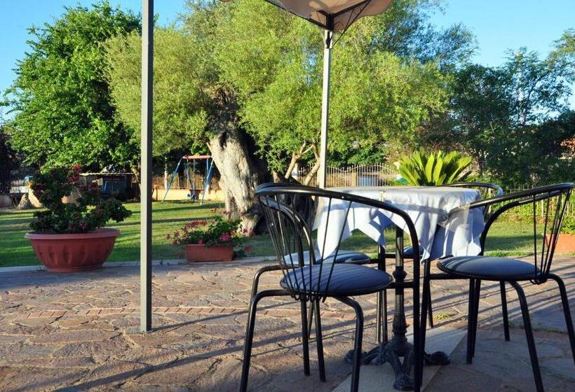 בית מלון כפרי Baja Azzurra