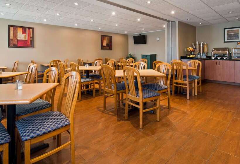 فندق Best Western Plus Burlington Inn & Suites