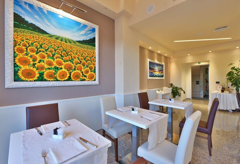 Отель Best Western Plus Tigullio Royal