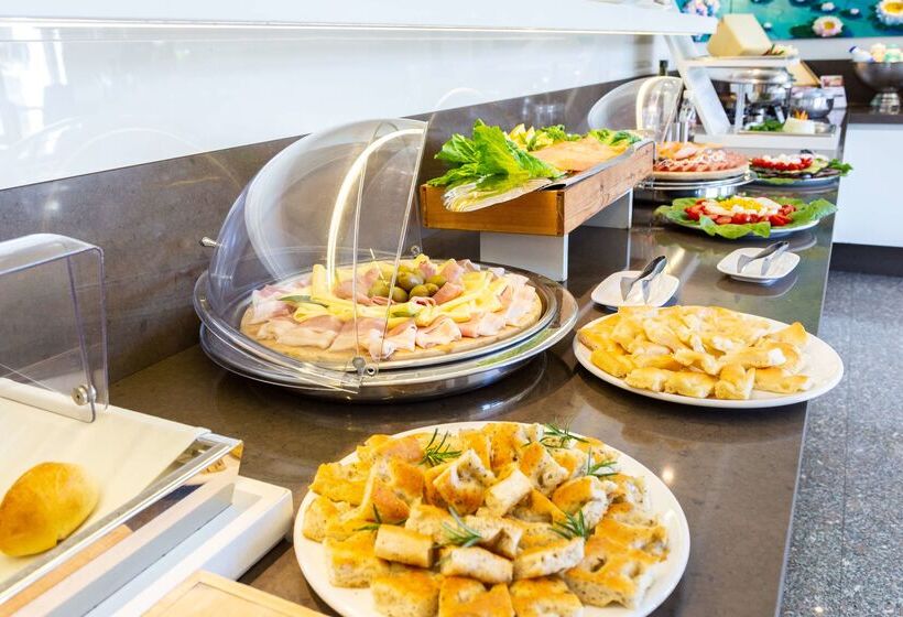 Отель Best Western Plus Tigullio Royal