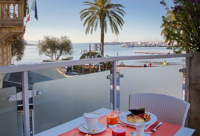 Отель Best Western Plus Tigullio Royal