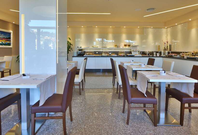 هتل Best Western Plus Tigullio Royal