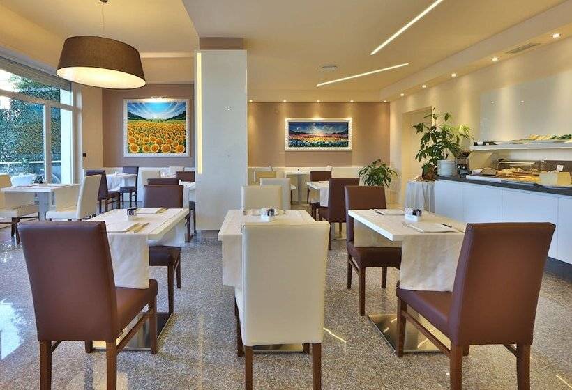 Отель Best Western Plus Tigullio Royal