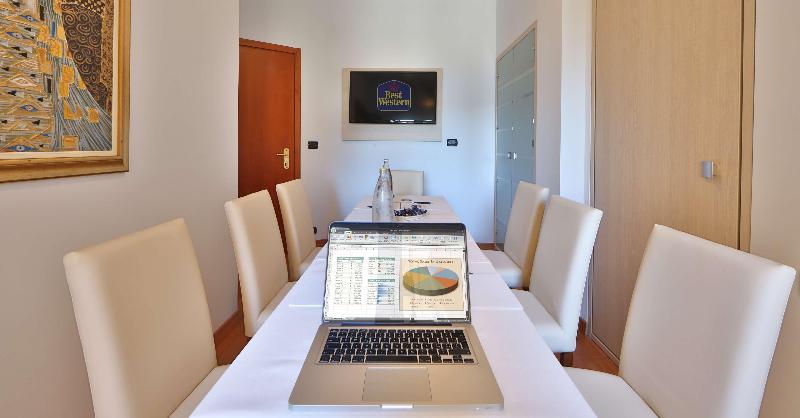 Отель Best Western Plus Tigullio Royal