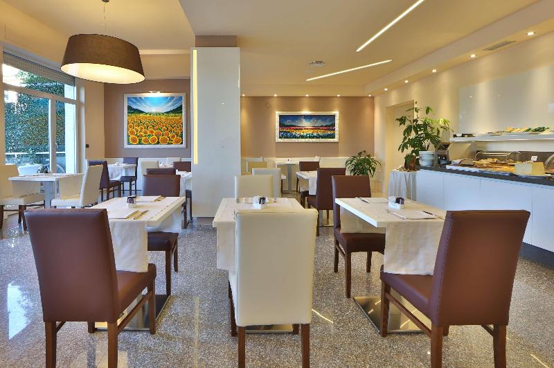 Отель Best Western Plus Tigullio Royal