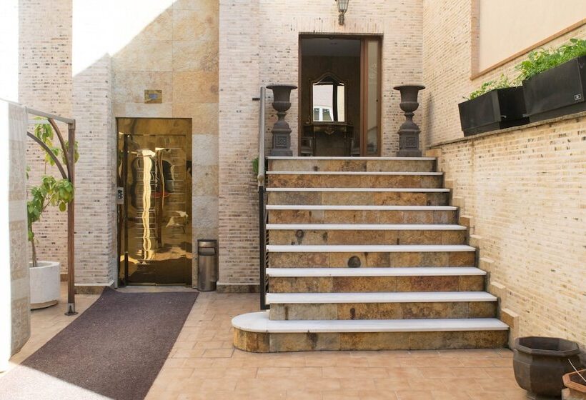 هتل Caballero Errante