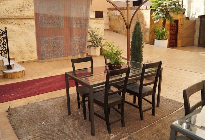 هتل Caballero Errante