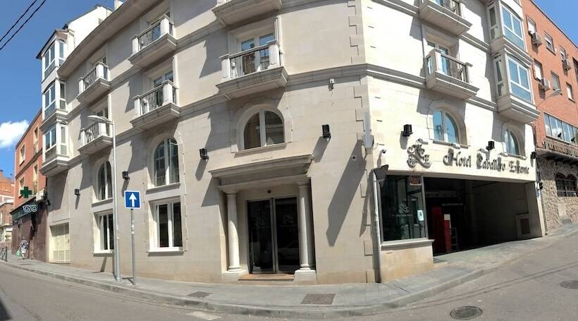 هتل Caballero Errante