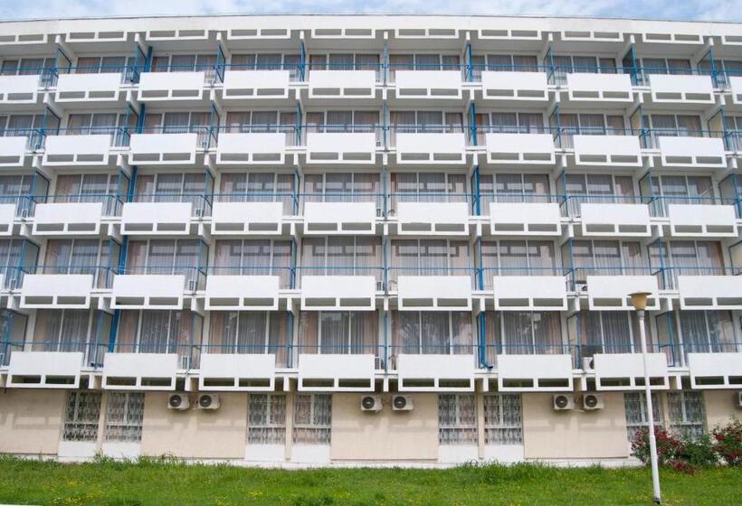 בית מלון כפרי Cerna