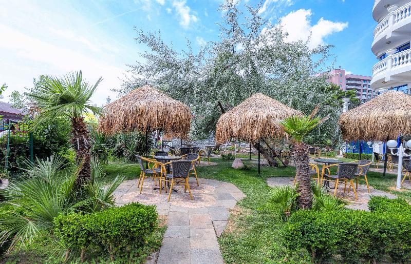 Отель Chaika Beach Resort