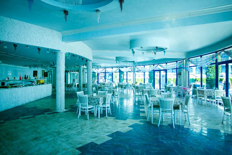 Отель Chaika Beach Resort