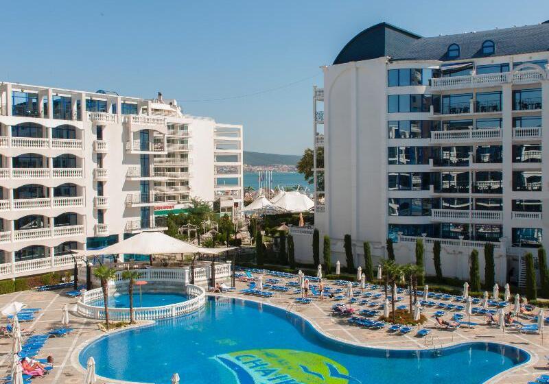 Отель Chaika Beach Resort