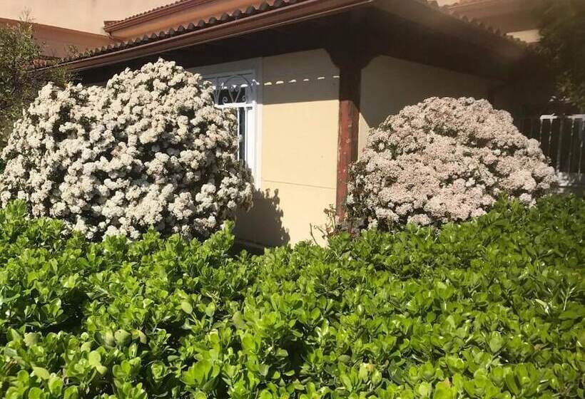 هتل Ciudad De Navalcarnero