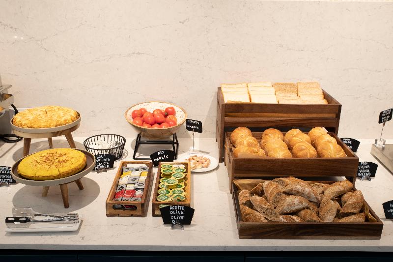 Отель Ciutat De Barcelona