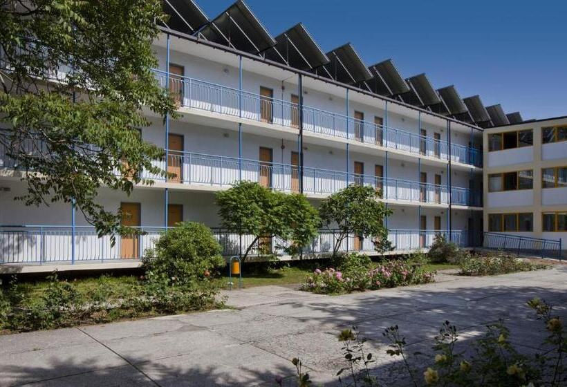 בית מלון כפרי Continental Park