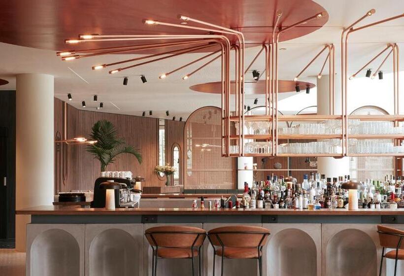 Отель Crowne Plaza Brussels Airport, An Ihg