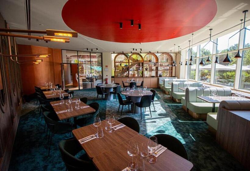 Отель Crowne Plaza Brussels Airport, An Ihg