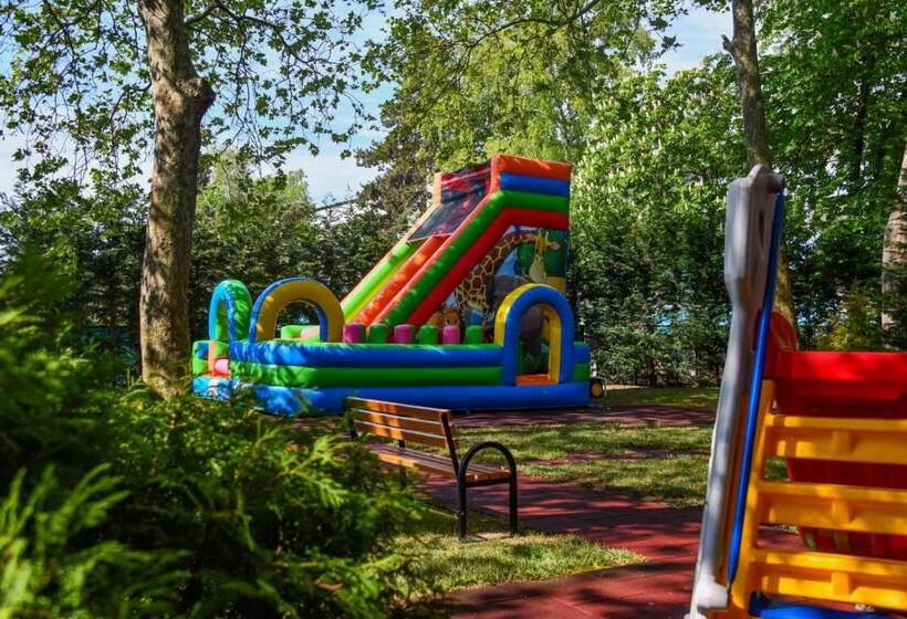 בית מלון כפרי Dana Resort