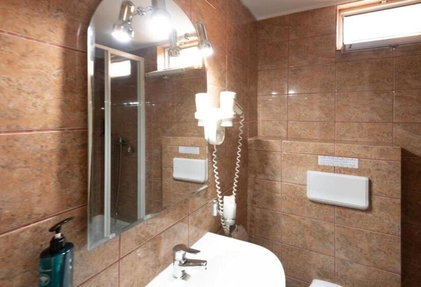 בית מלון כפרי Dana Resort