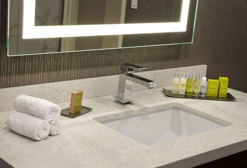 Hotel Doubletree By Hilton Halifax Dartmouth