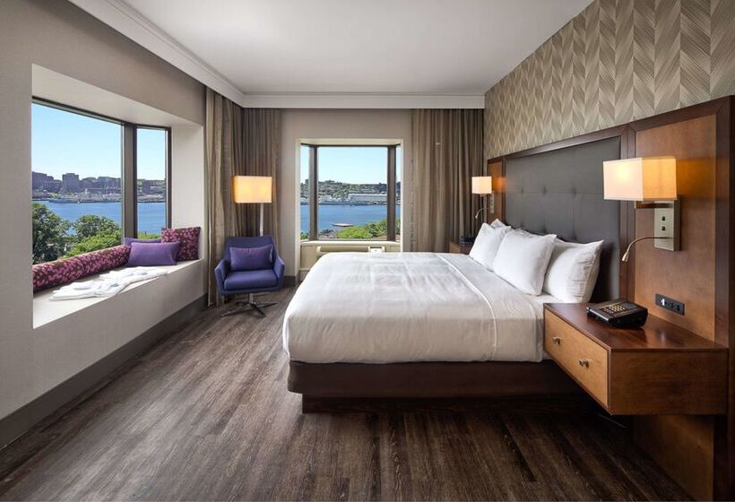 هتل Doubletree By Hilton Halifax Dartmouth