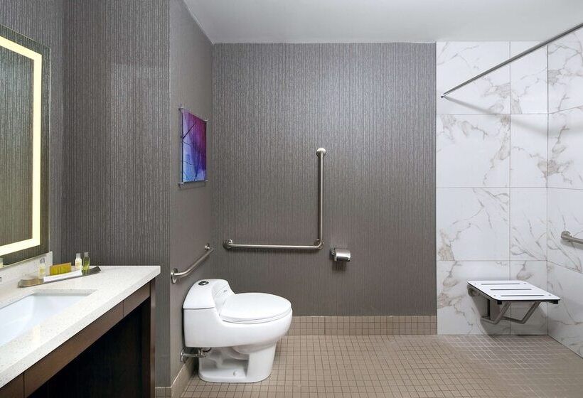 Hotel Doubletree By Hilton Halifax Dartmouth