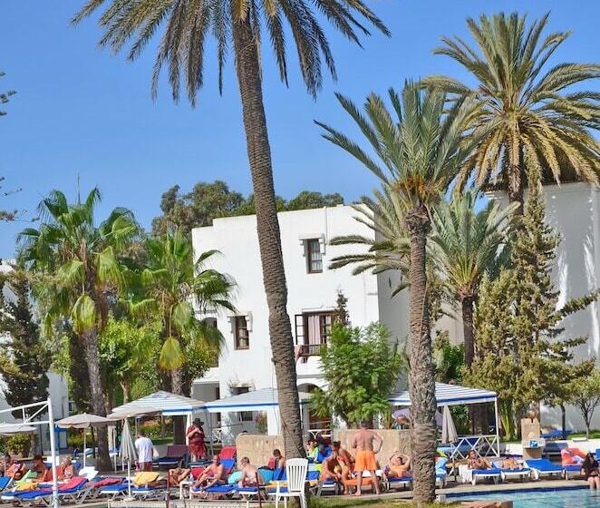 בית מלון כפרי El Pueblo Tamlelt