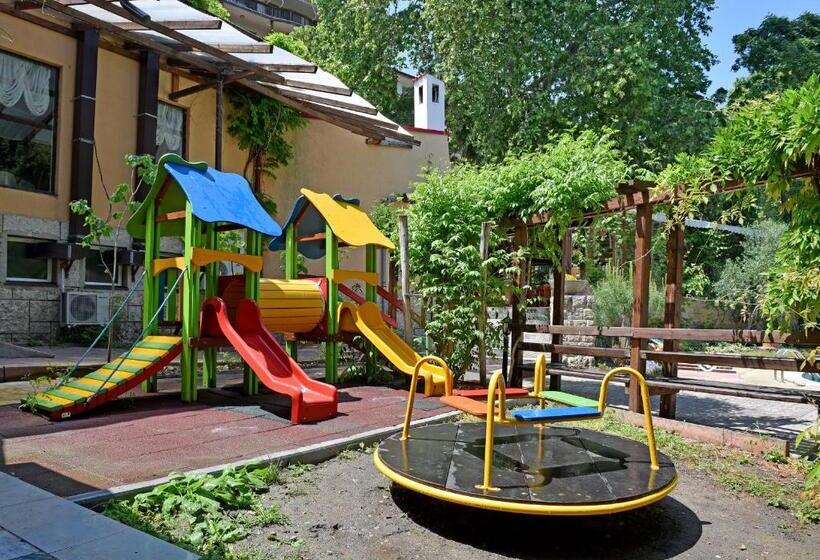 Estreya Residence Hotel And Spa