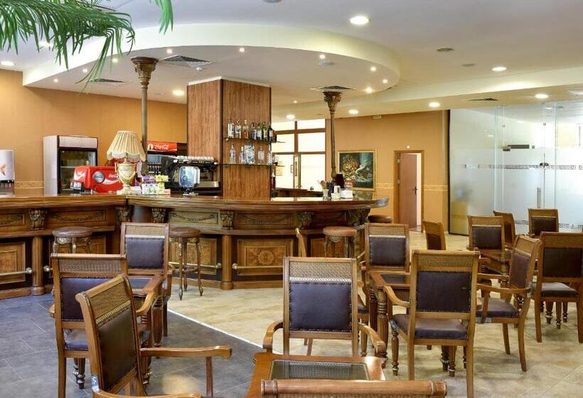 Estreya Residence Hotel And Spa