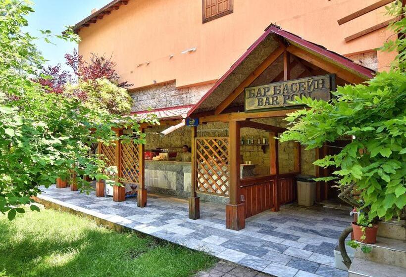 Estreya Residence Hotel And Spa