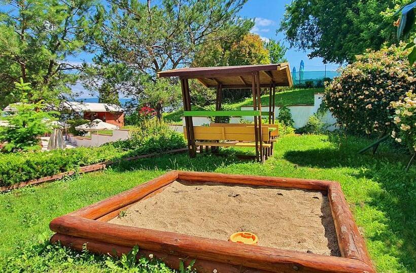 בית מלון כפרי Festa Panorama