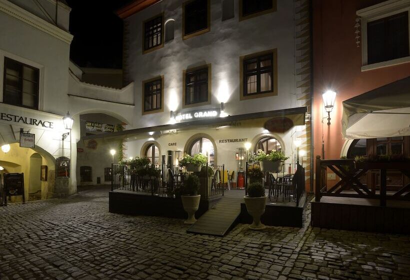 בית מלון כפרי Grand