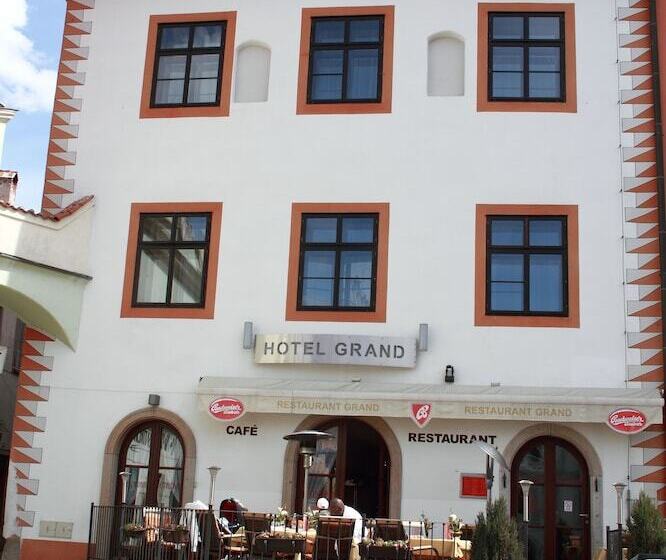 בית מלון כפרי Grand