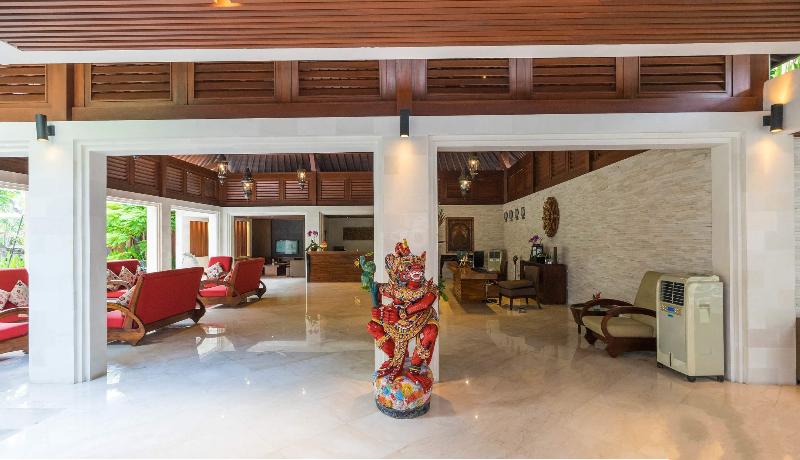 בית מלון כפרי Griya Santrian A Beach Resort