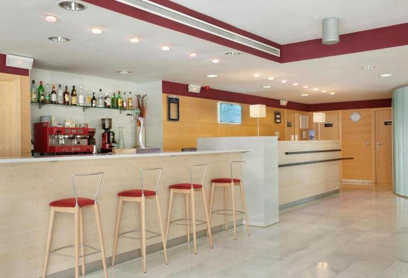 هتل Holiday Inn Express Madrid Alcorcón, An Ihg