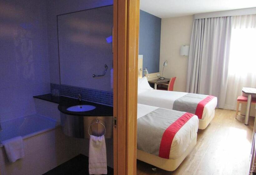 هتل Holiday Inn Express Madrid Alcorcón, An Ihg