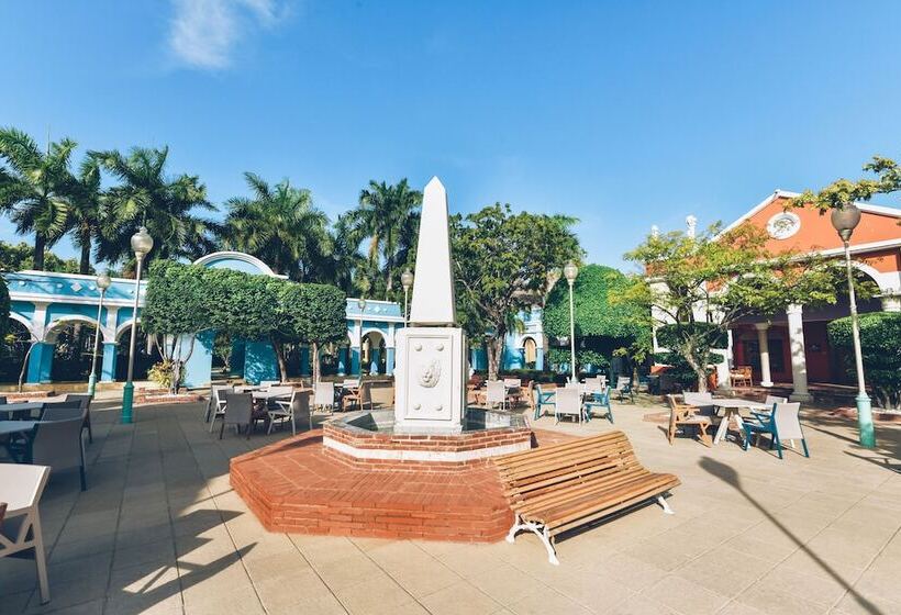 فندق Iberostar Waves Costa Dorada