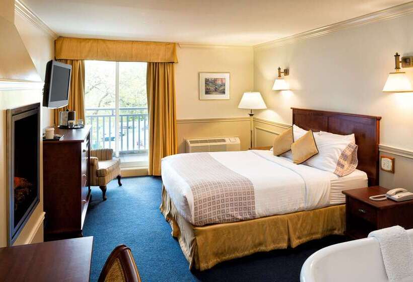 Inn On The Lake, Ascend Hotel Collection