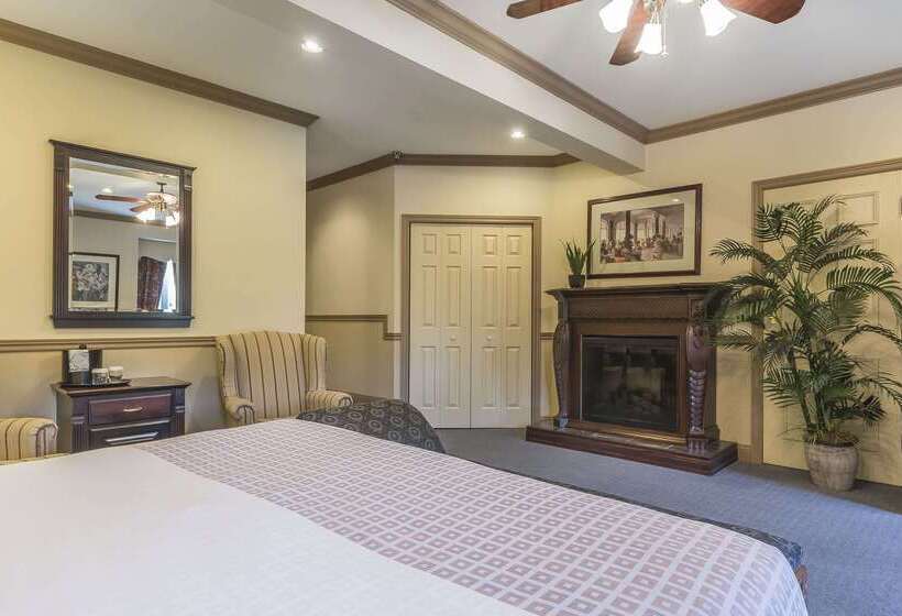 Inn On The Lake, Ascend Hotel Collection