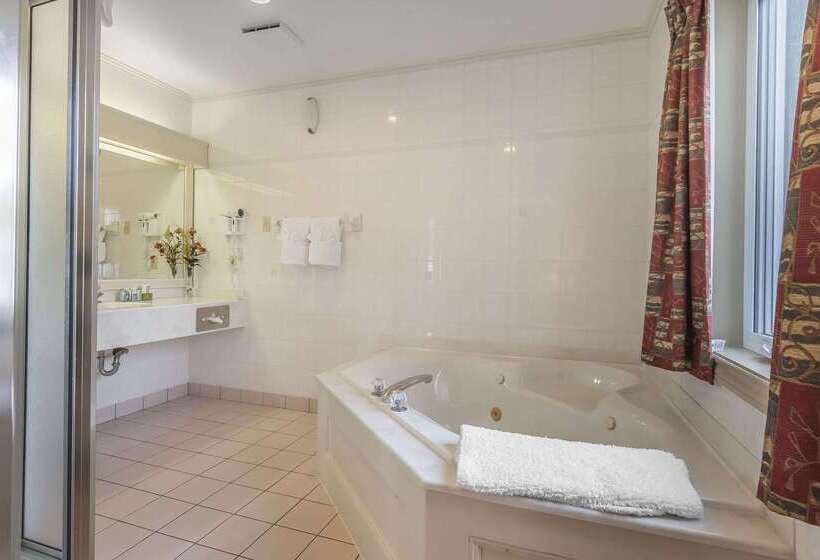 Inn On The Lake, Ascend Hotel Collection