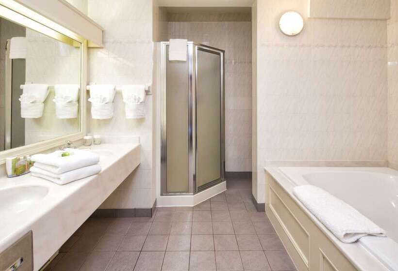 Inn On The Lake, Ascend Hotel Collection