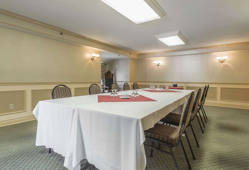 Inn On The Lake, Ascend Hotel Collection