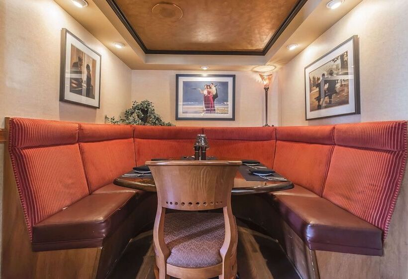 Inn On The Lake, Ascend Hotel Collection