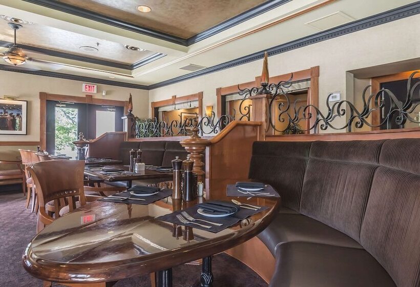 Inn On The Lake, Ascend Hotel Collection