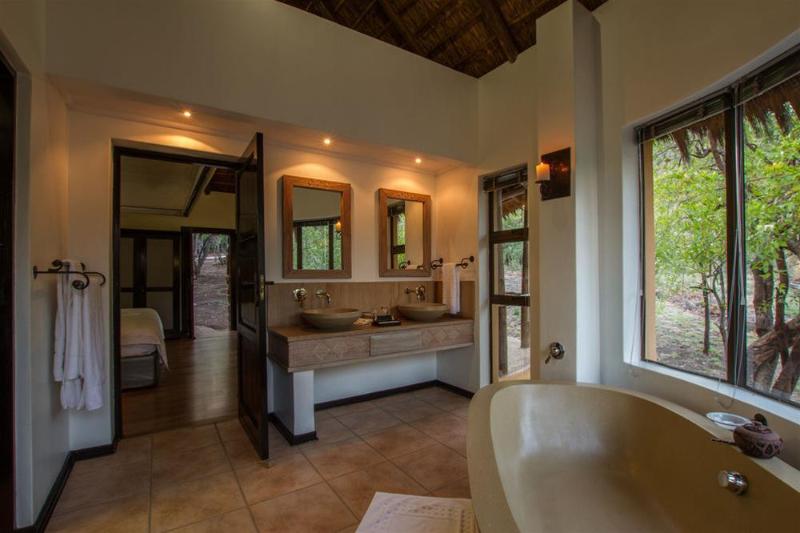 Отель Ivory Tree Game Lodge