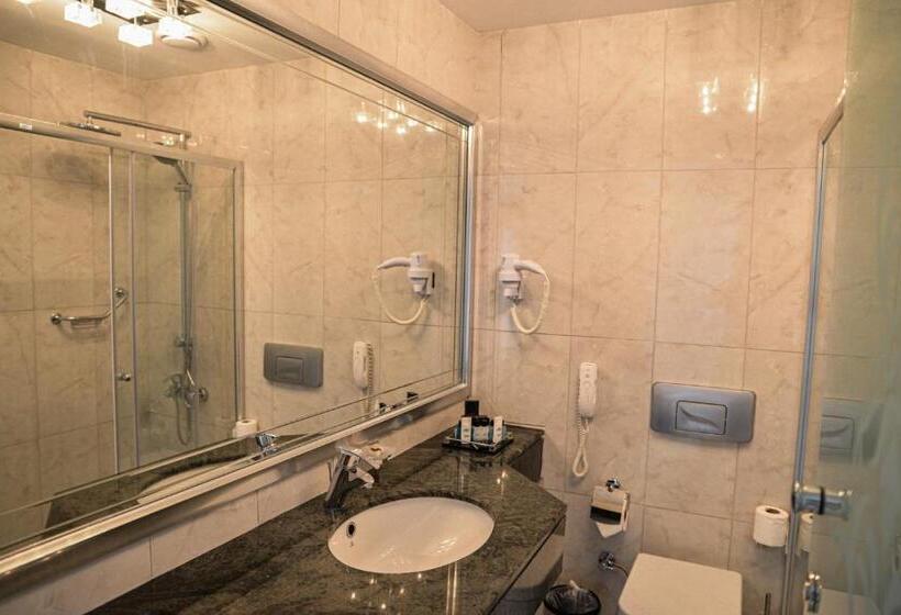 Отель Jasmine Court