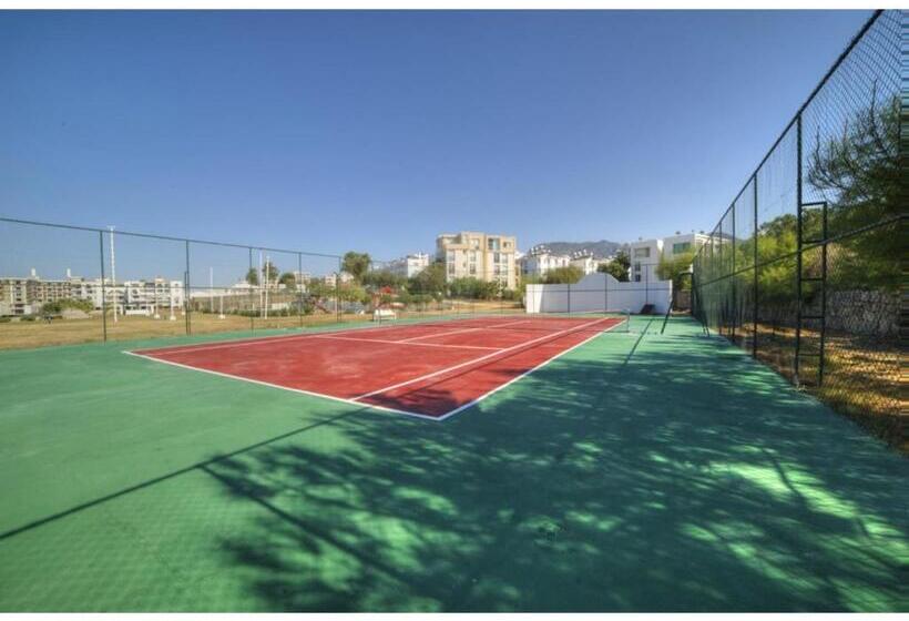 Отель Jasmine Court