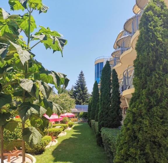 호텔 Koral Parking